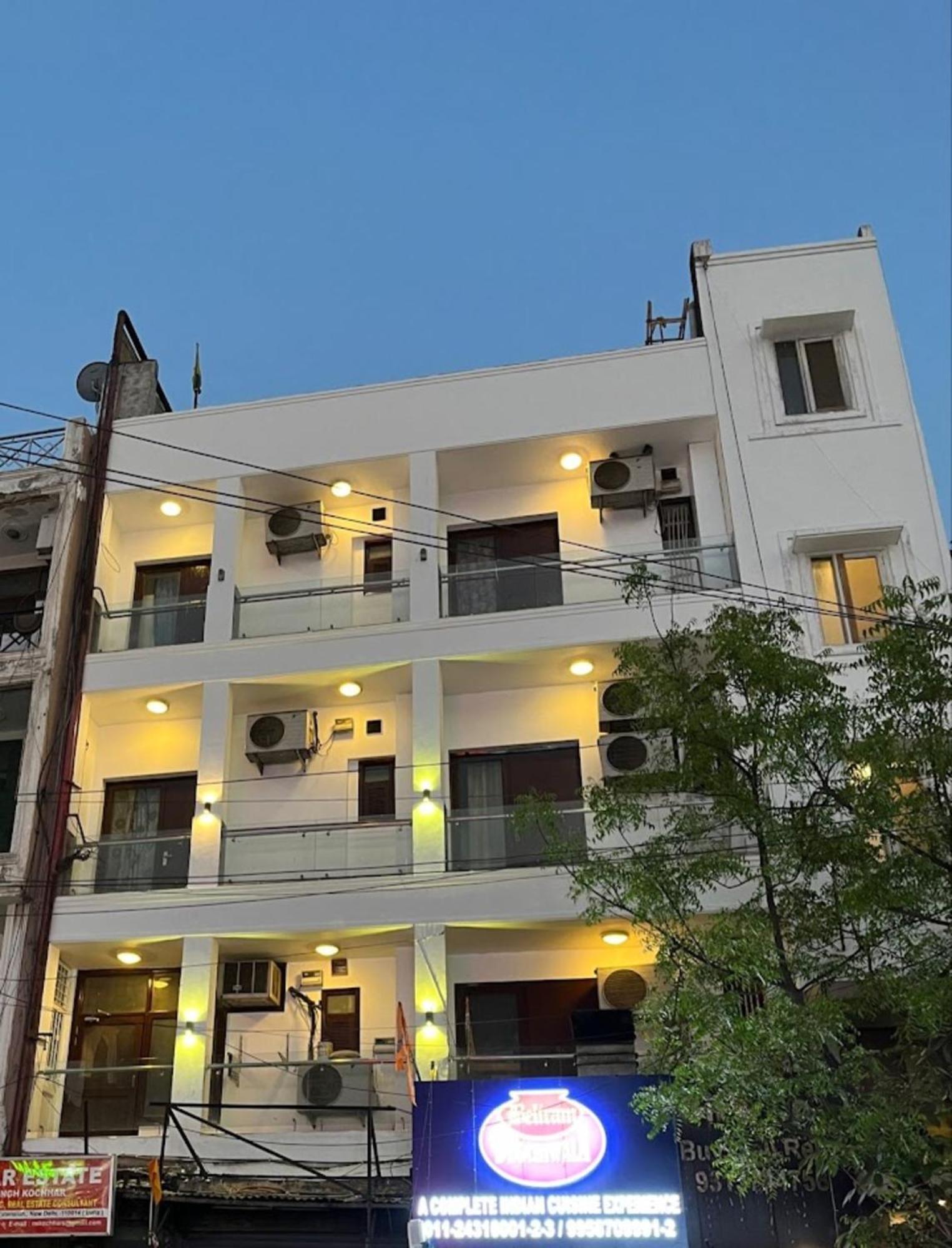 Deluxe Rooms In Jangpura Нью-Дели Экстерьер фото